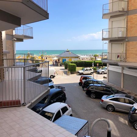 Residence Centro Commerciale - Walterigato Apartments Solo Per Famiglie 리도 디 예솔로 외부 사진