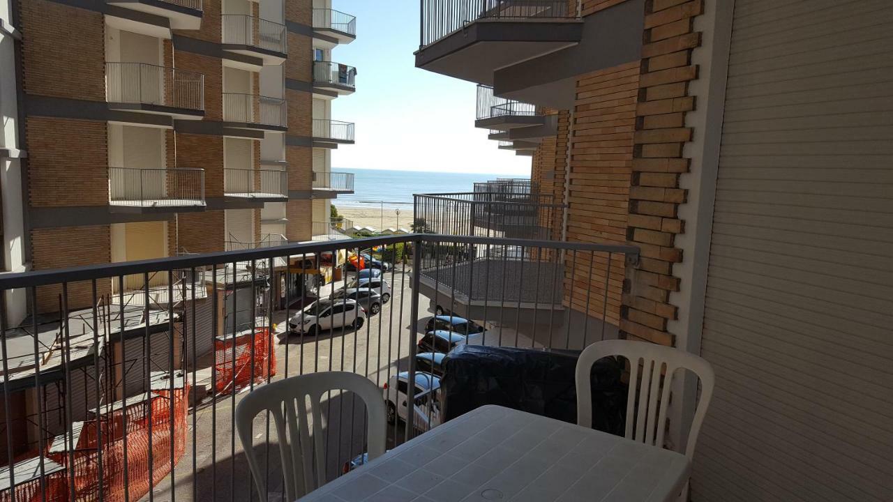 Residence Centro Commerciale - Walterigato Apartments Solo Per Famiglie 리도 디 예솔로 외부 사진