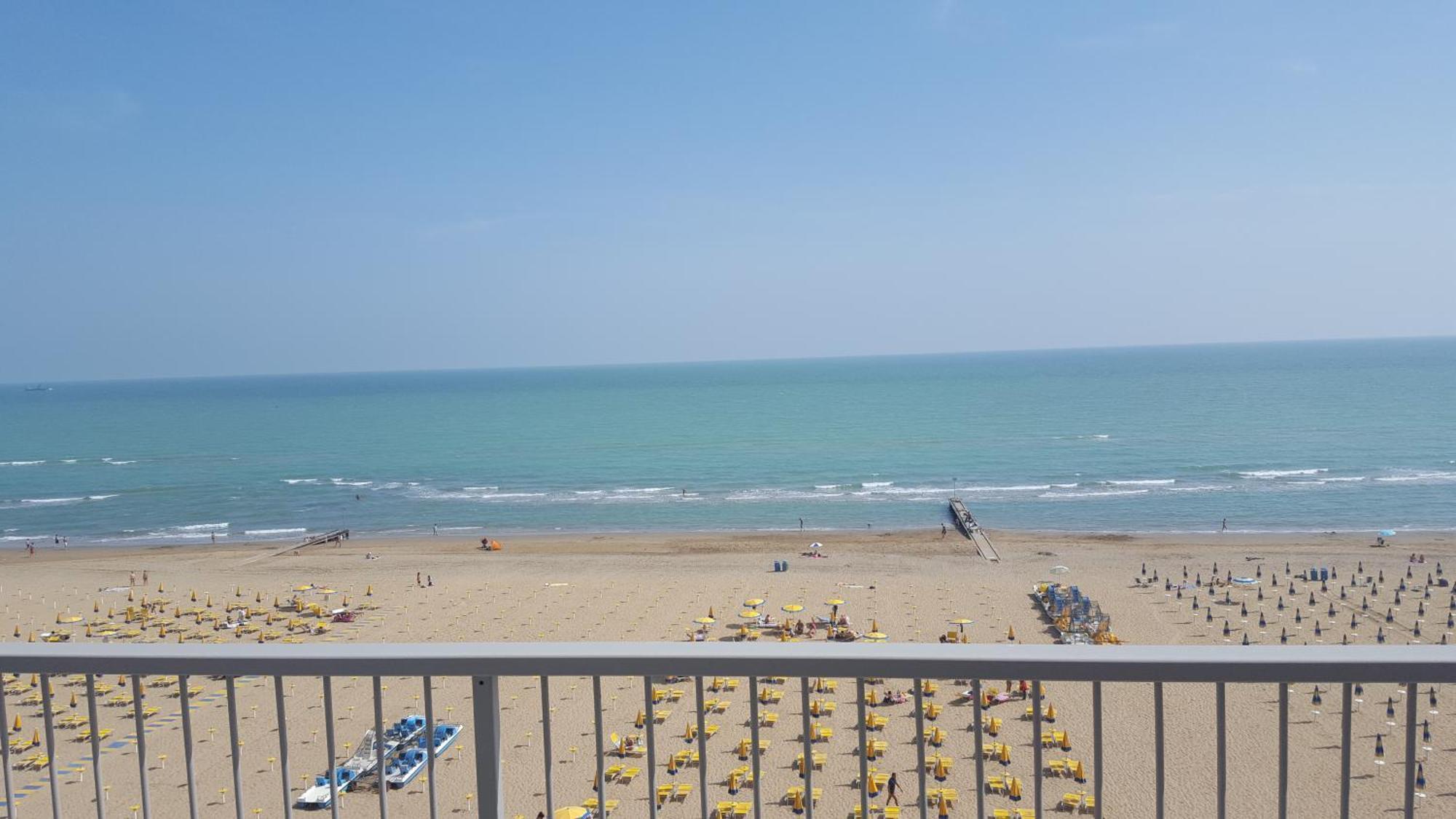 Residence Centro Commerciale - Walterigato Apartments Solo Per Famiglie 리도 디 예솔로 외부 사진
